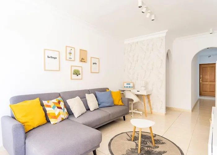 Amplio y cómodo apartamento en Callao Salvaje.