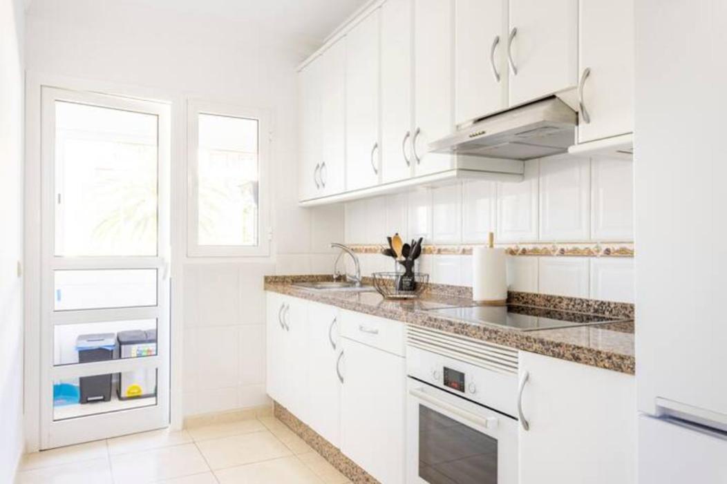 Apartamento Amplio Y Cómodo En Callao Salvaje. Callao Salvaje